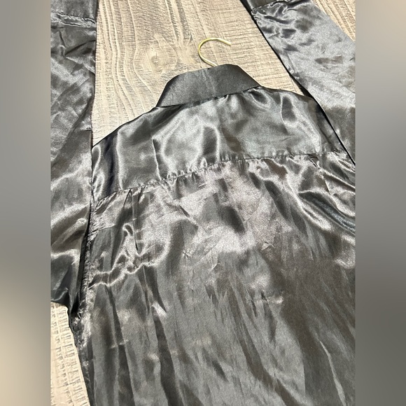 Men's Shiny Black Satin Dress Shirt - Picture 7 of 8